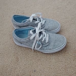 Preloved vans can fit women's size 5